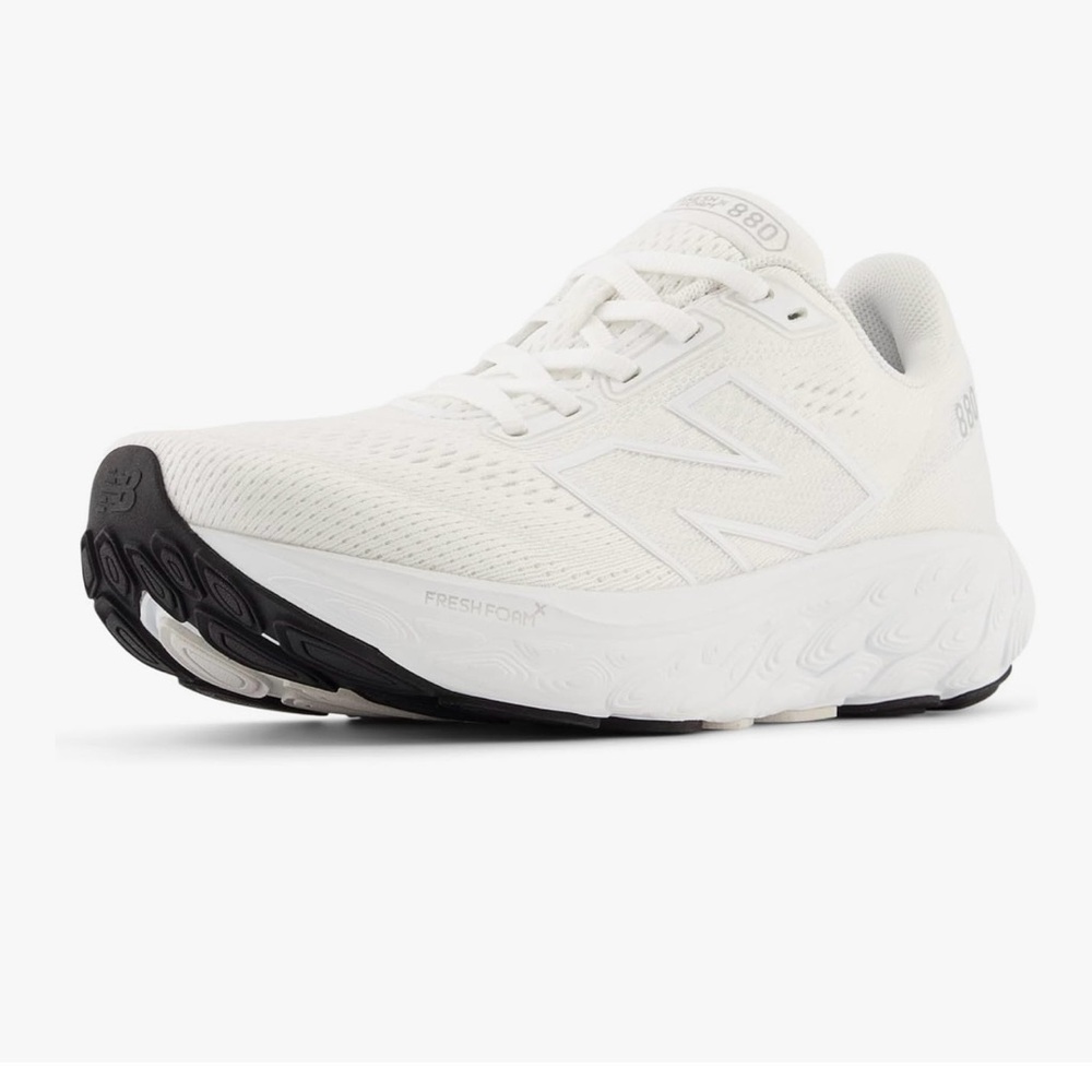 New Balance women’s fresh foam 880 v14 sneakers brand new never worn. Size 9B - Picture 2 of 10